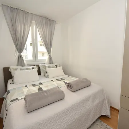 Apartman City La Luna - Happy Zadar